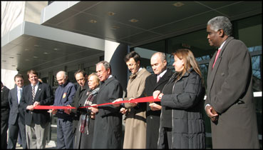 Mayor Bloomberg and OEM Executive Staff cut the ribbon at OEM's headquarters