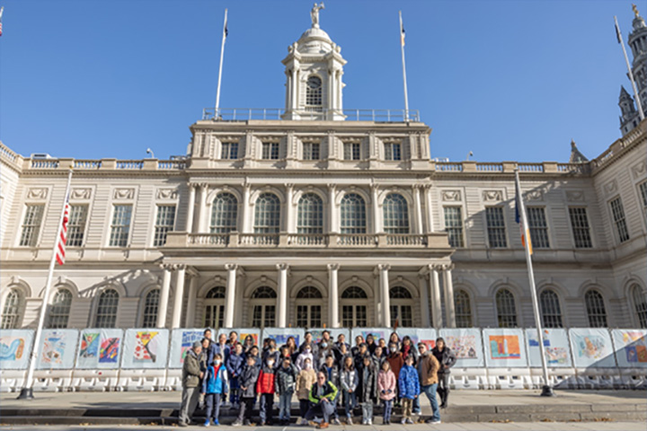 Students and educators from PS 130 PS 130M Hernando Desoto School reviewed their artwork with DDC Commissioner Thomas Foley. The students later toured the inside of City Hall. (November 2023)