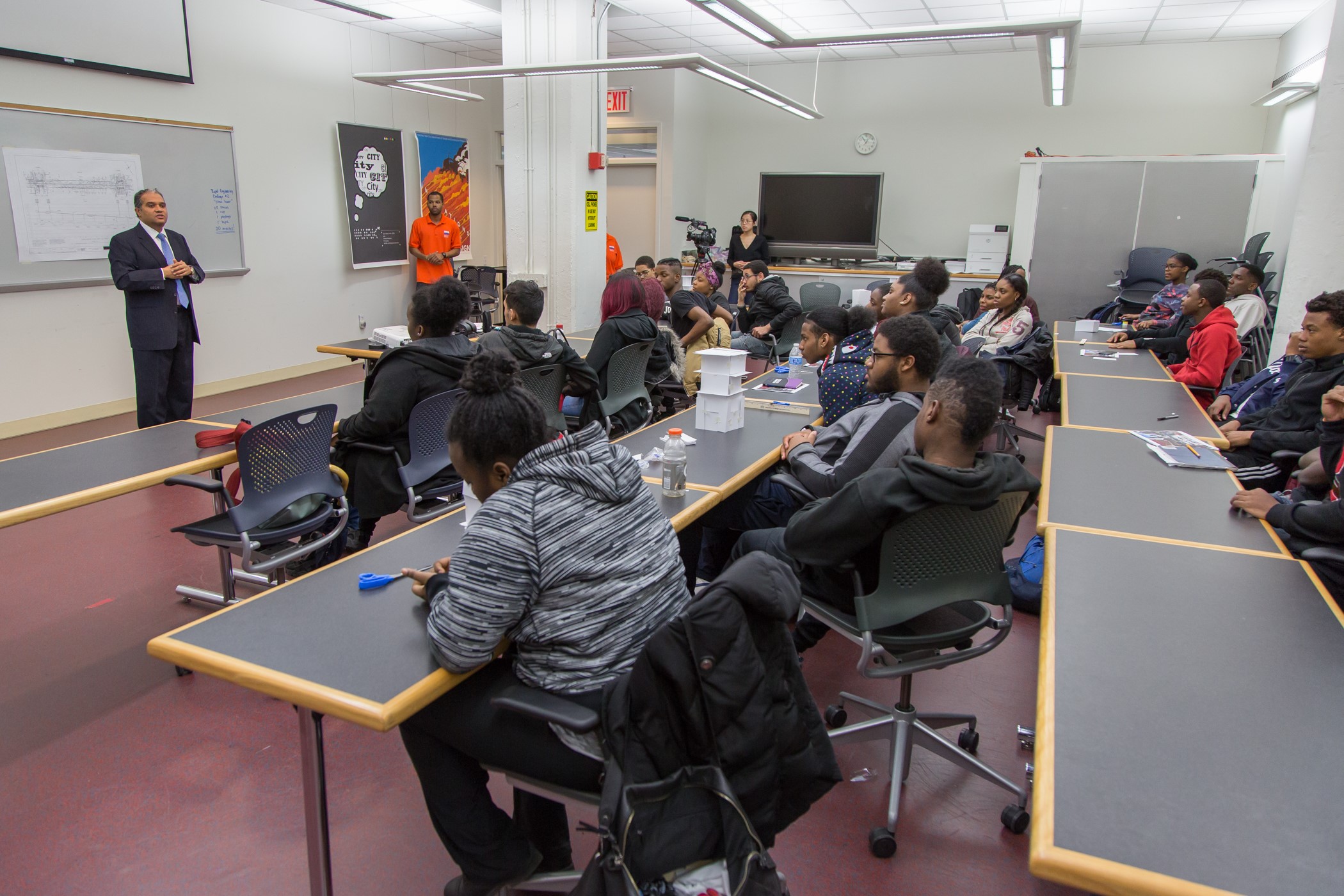 Brooklyn Generation students meet DDC Commissioner Feniosky Peña-Mora.