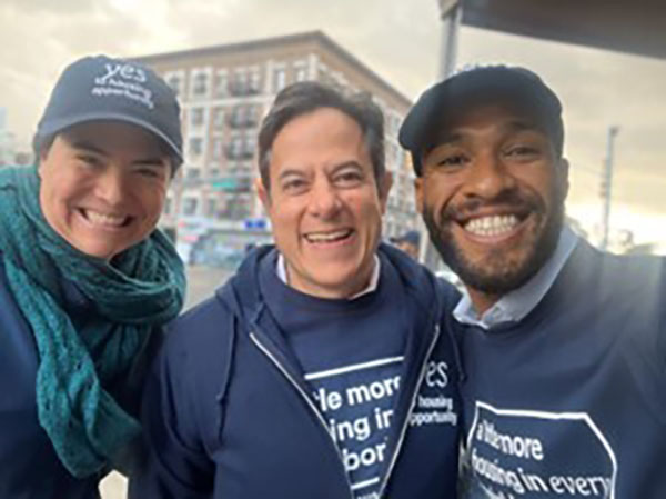 DCP Director Dan  Garodnick and PEU volunteers in Harlem