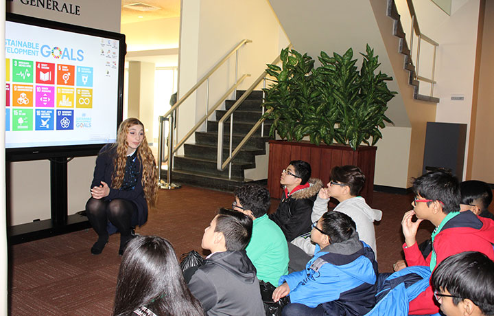 Students visiting the United Nations
                                           